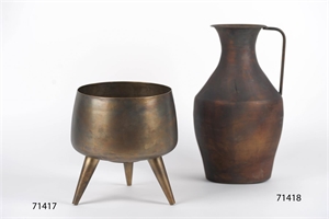 Pflanzer, Alu Drei-Fuss Ø27x H28cm, antik Pflanzer, Alu Drei-Fuss Ø27x H28cm, antik